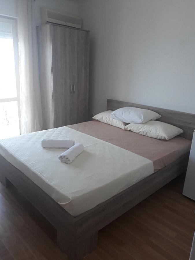 Em Apartments Ulcinj Bagian luar foto